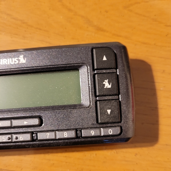 Sirius XM receiver. - Picture 5 of 9